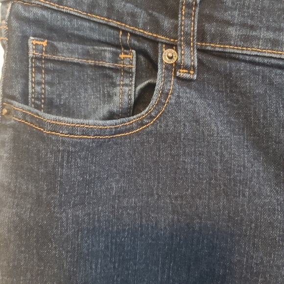 Old Navy size 10 regular fit slim leg jeans - Picture 4 of 5